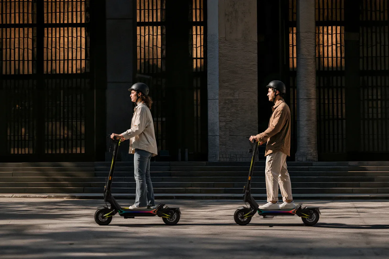 OOTD SR1 E-Scooter Schwarz-Gelb Elektro