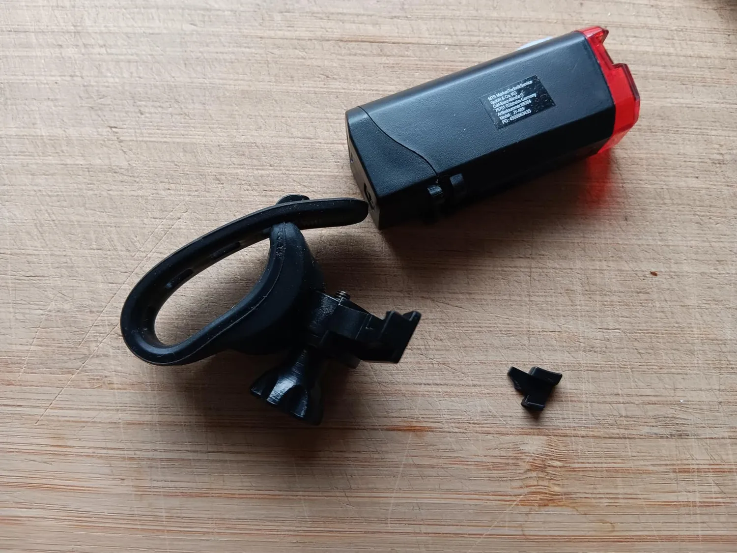 Fischer Batterie LED-Fahrradrückleuchte 85364 Universalhalter