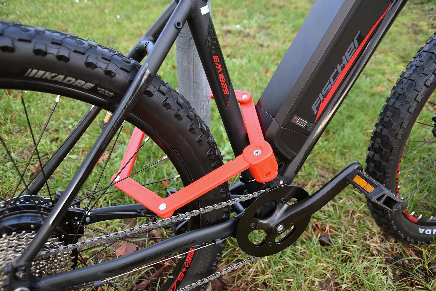 Fischer Faltschloss 85 cm mit Halterung Fahrradschloss