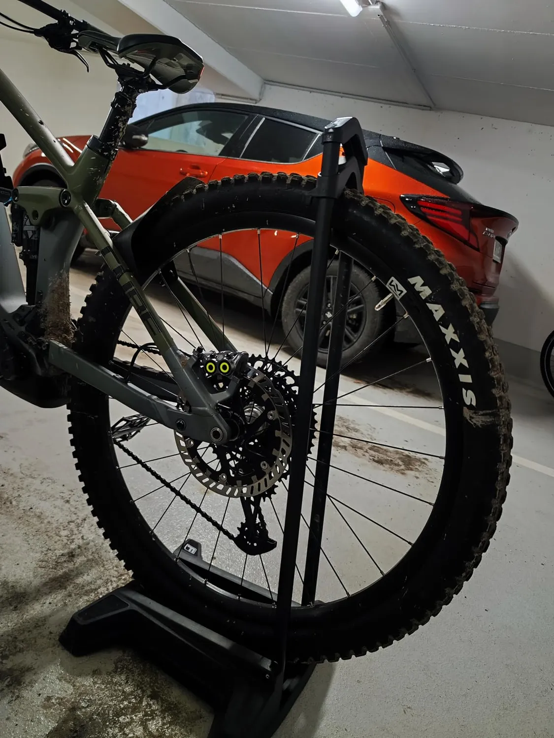 Fischer 10446 Fahrradständer 20-29 Zoll faltbar schwarz