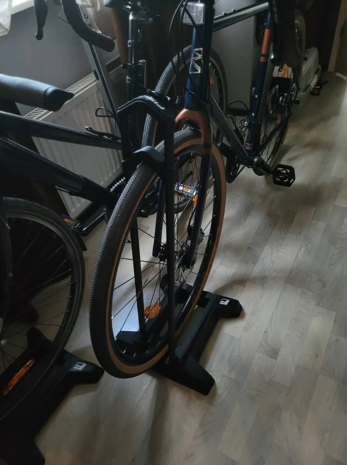 Fischer 10446 Fahrradständer 20-29 Zoll faltbar schwarz