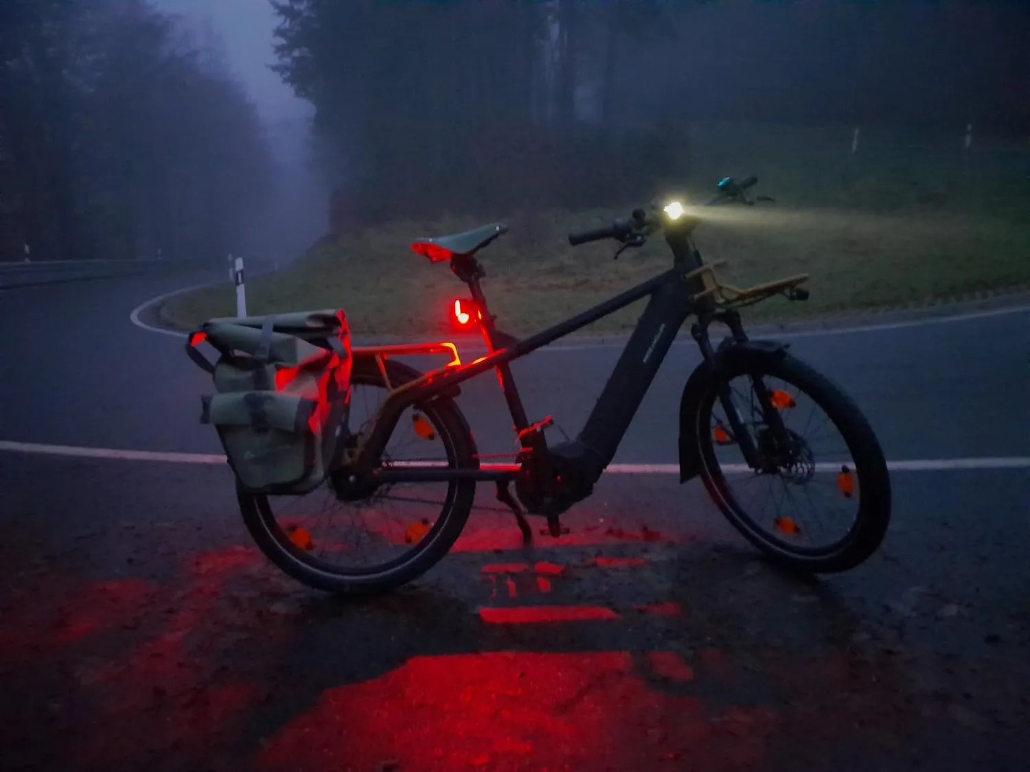 Fischer TWIN Akku-Rücklicht Fahrrad-Rückleuchte USB-C