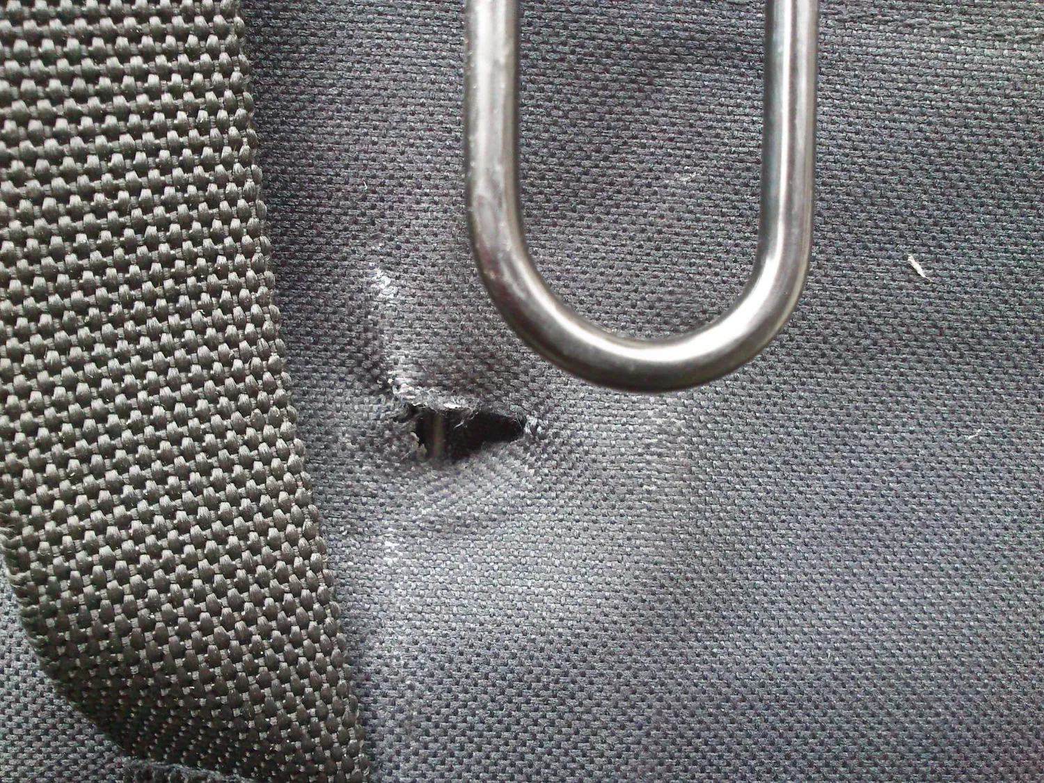 Fischer Trolley Gepäckträgertasche 17 Liter schwarz mit Rollen