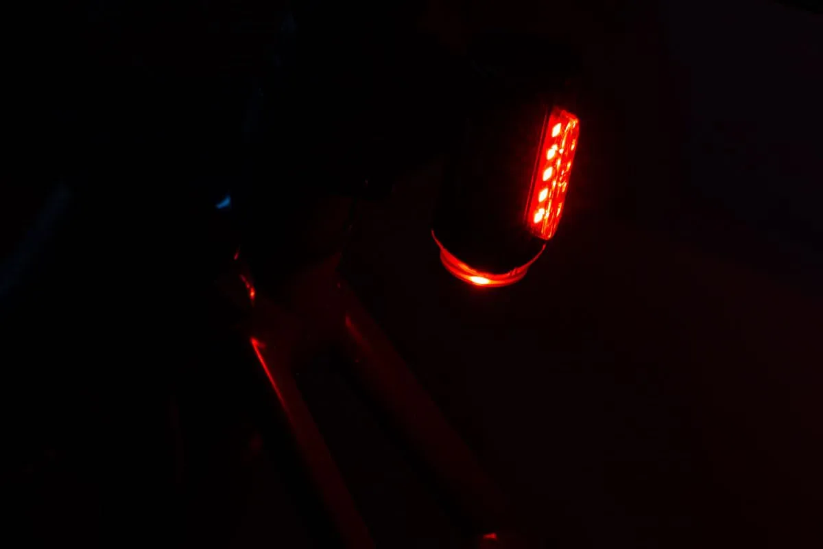 Fischer TWIN Akku-Rücklicht Fahrrad-Rückleuchte USB-C