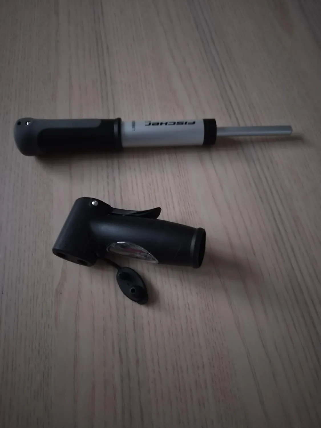 Fischer Mini Luftpumpe Fahrradpumpe mit Manometer 8 bar